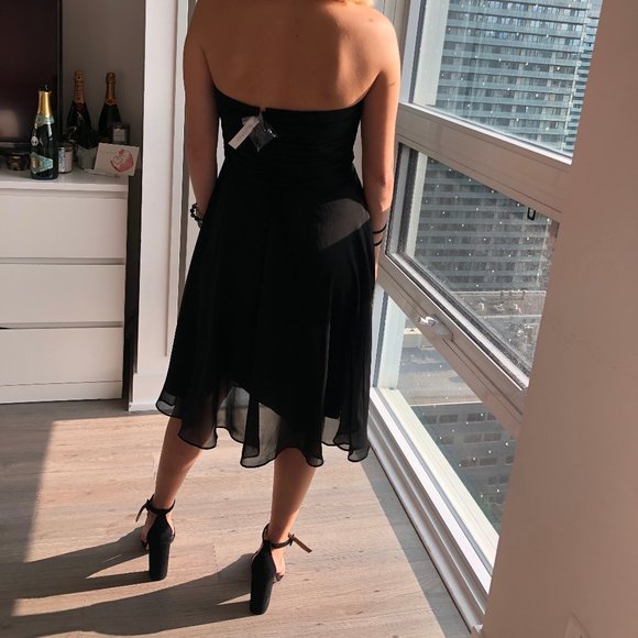 Back strapless dress - new with a tag - size 2 - Picture 2 of 6